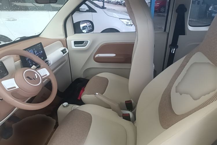 Used Wuling Hongguang MINIEV 2024 3rd Generation 215km Advanced Version Left Front Seat