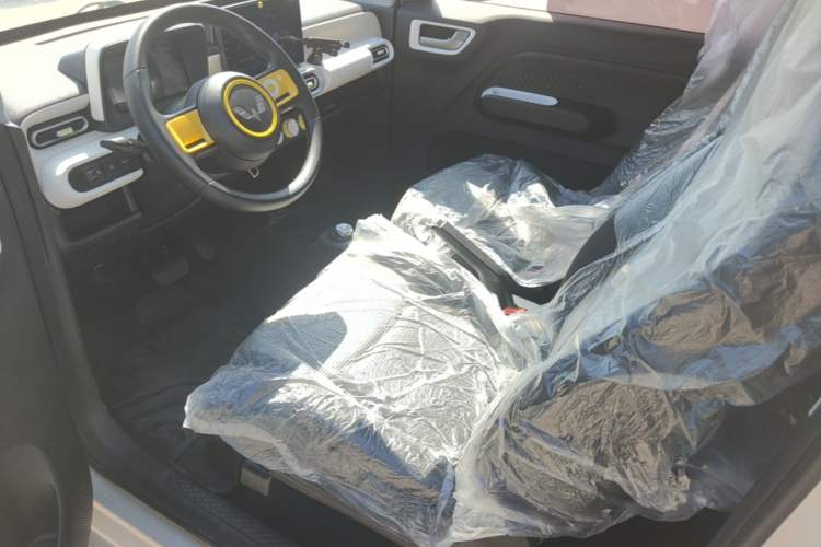Used Wuling Hongguang MINIEV 2024 3rd Generation 215km Youth Edition Left Front Seat