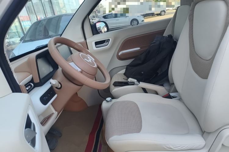 Used Wuling Hongguang MINIEV 2024 3rd Generation 215km Advanced Version Left Front Seat