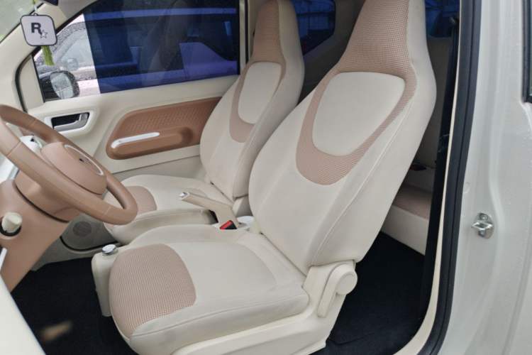 Used Wuling Hongguang MINIEV 2024 3rd Generation 215km Youth Edition Left Front Seat