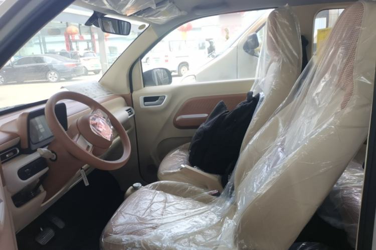 Used Wuling Hongguang MINIEV 2024 3rd Generation 215km Youth Edition Left Front Seat