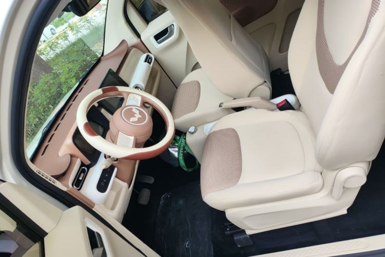 Used Wuling Hongguang MINIEV 2024 3rd Generation 215km Advanced Version Left Front Seat