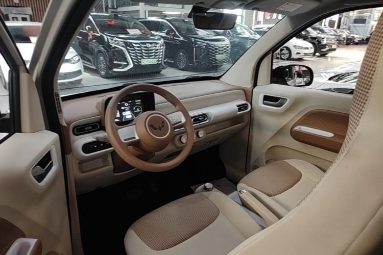 Used Wuling Hongguang MINIEV 2024 3rd Generation 215km Youth Edition Left Front Seat