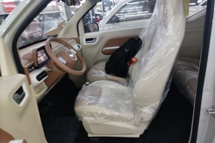 Used Wuling Hongguang MINIEV 2024 3rd Generation 215km Youth Edition Left Front Seat
