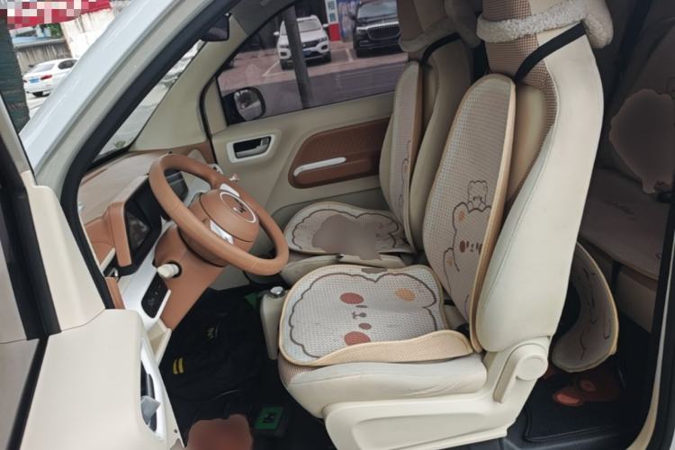 Used Wuling Hongguang MINIEV 2024 3rd Generation 215km Advanced Version Left Front Seat