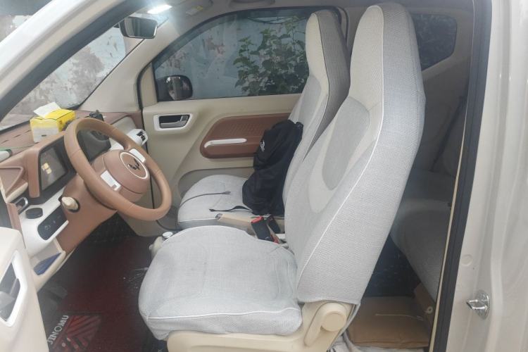 Used Wuling Hongguang MINIEV 2024 3rd Generation 215km Advanced Version Left Front Seat