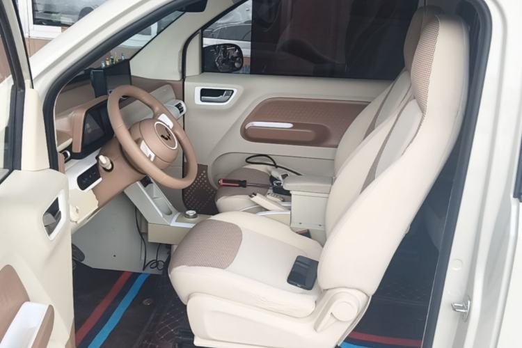 Used Wuling Hongguang MINIEV 2024 3rd Generation 215km Youth Edition Left Front Seat