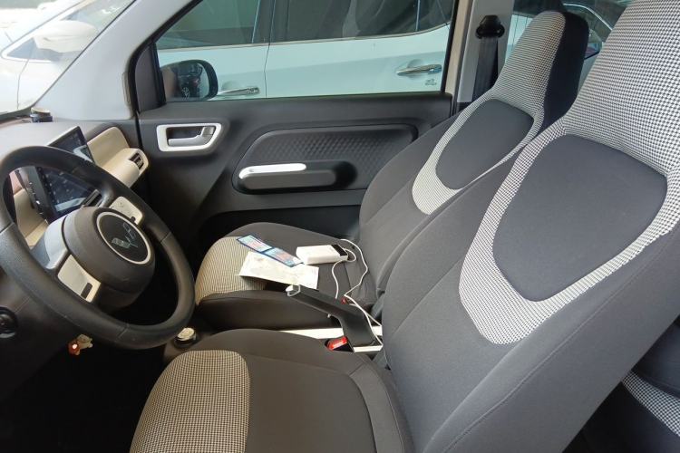 Used Wuling Hongguang MINIEV 2024 3rd Generation 215km Youth Edition Left Front Seat