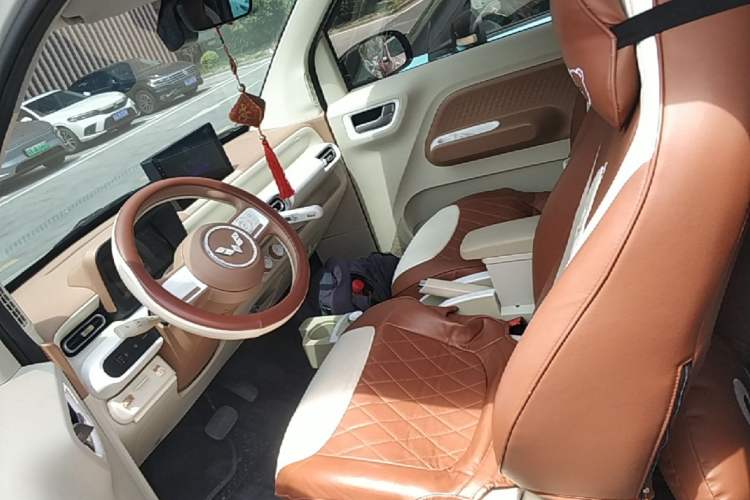 Used Wuling Hongguang MINIEV 2024 3rd Generation 215km Youth Edition Left Front Seat