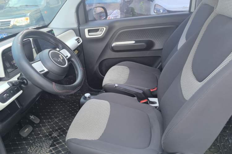 Used Wuling Hongguang MINIEV 2024 3rd Generation 170 km Left Front Seat