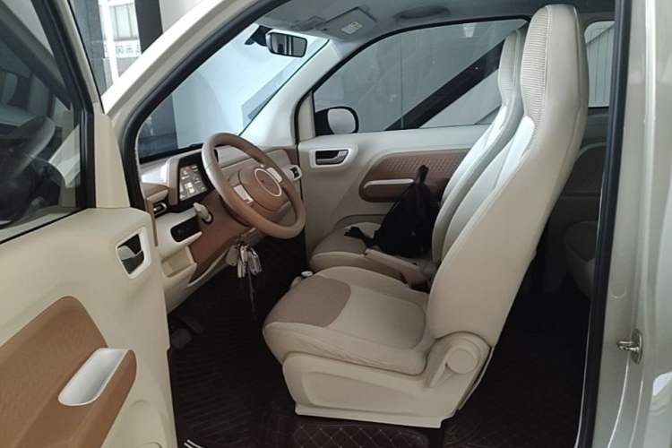 Used Wuling Hongguang MINIEV 2024 3rd Generation 215km Youth Edition Left Front Seat