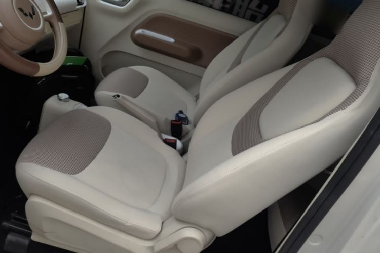 Used Wuling Hongguang MINIEV 2024 3rd Generation 215km Advanced Version Left Front Seat