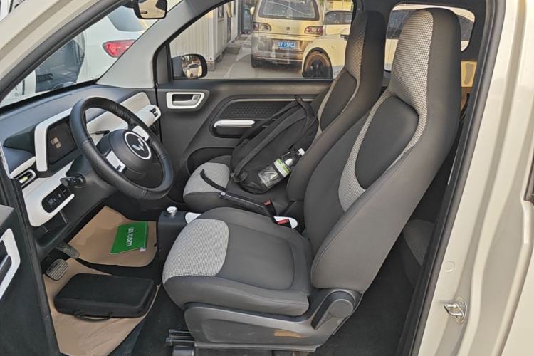 Used Wuling Hongguang MINIEV 2024 3rd Generation 215km Youth Edition Left Front Seat