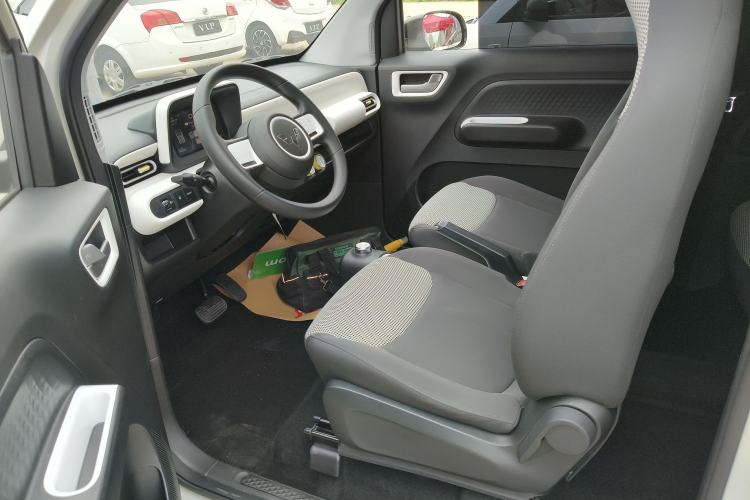 Used Wuling Hongguang MINIEV 2024 3rd Generation 215km Youth Edition Left Front Seat