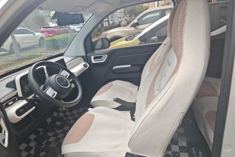 Used Wuling Hongguang MINIEV 2024 3rd Generation 215km Advanced Version Left Front Seat