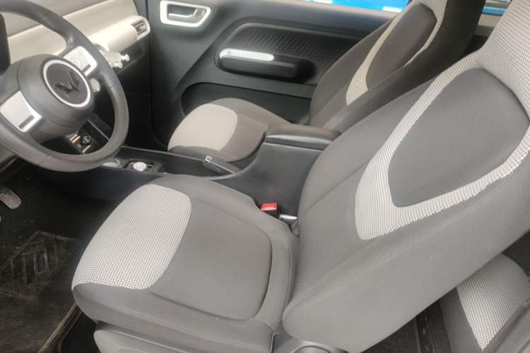 Used Wuling Hongguang MINIEV 2024 3rd Generation 215km Youth Edition Left Front Seat
