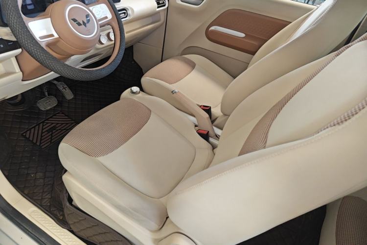 Used Wuling Hongguang MINIEV 2024 3rd Generation 215km Advanced Version Left Front Seat