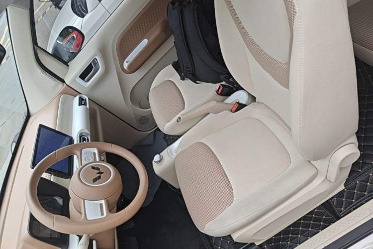 Used Wuling Hongguang MINIEV 2024 3rd Generation 215km Youth Edition Left Front Seat