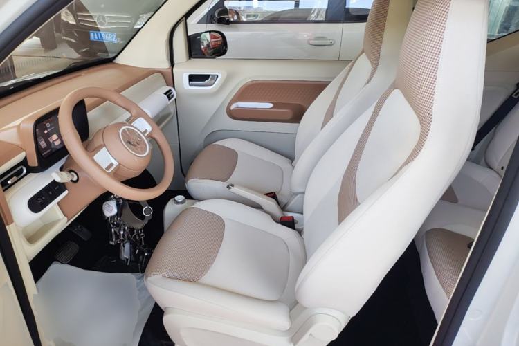 Used Wuling Hongguang MINIEV 2024 3rd Generation 215km Youth Edition Left Front Seat