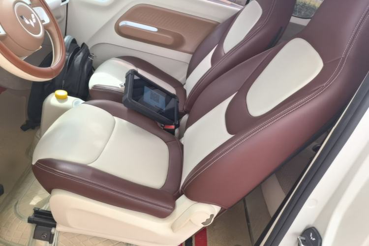 Used Wuling Hongguang MINIEV 2024 3rd Generation 215km Youth Edition Left Front Seat