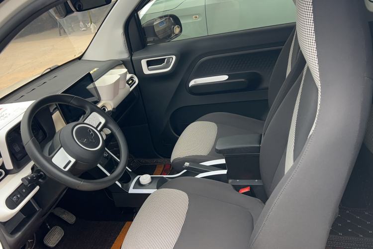 Used Wuling Hongguang MINIEV 2024 3rd Generation 215km Youth Edition Left Front Seat
