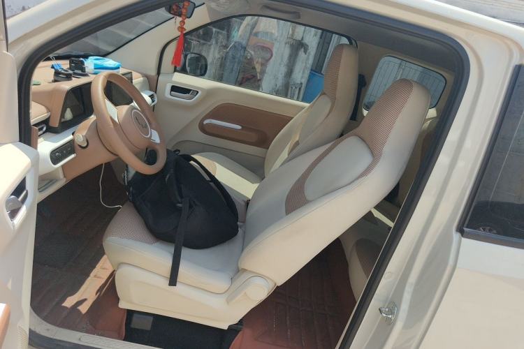 Used Wuling Hongguang MINIEV 2024 3rd Generation 215km Youth Edition Left Front Seat