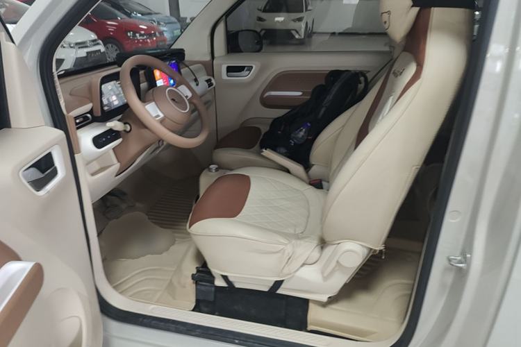 Used Wuling Hongguang MINIEV 2024 3rd Generation 215km Youth Edition Left Front Seat