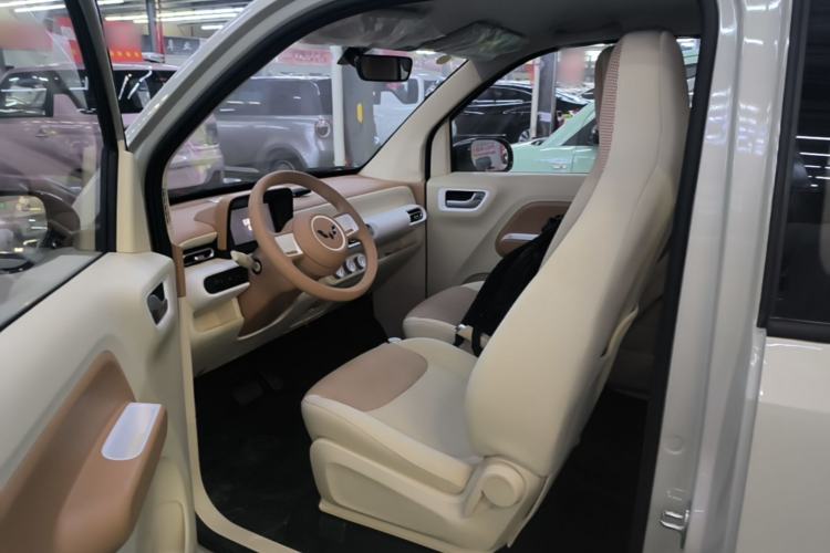 Used Wuling Hongguang MINIEV 2024 3rd Generation 215km Youth Edition Left Front Seat