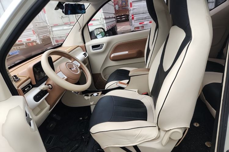 Used Wuling Hongguang MINIEV 2024 3rd Generation 170 km Left Front Seat