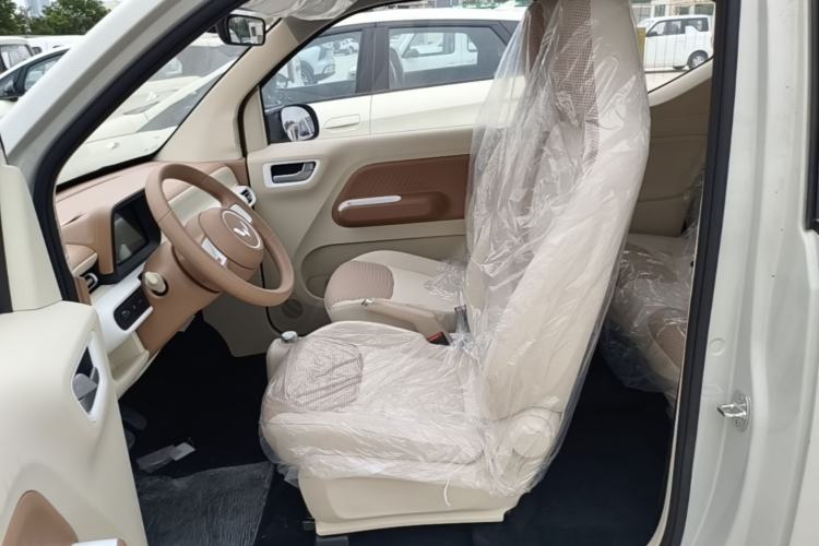 Used Wuling Hongguang MINIEV 2024 3rd Generation 215km Youth Edition Left Front Seat