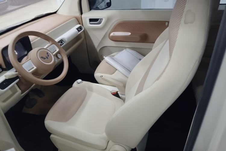 Used Wuling Hongguang MINIEV 2024 3rd Generation 215km Youth Edition Left Front Seat