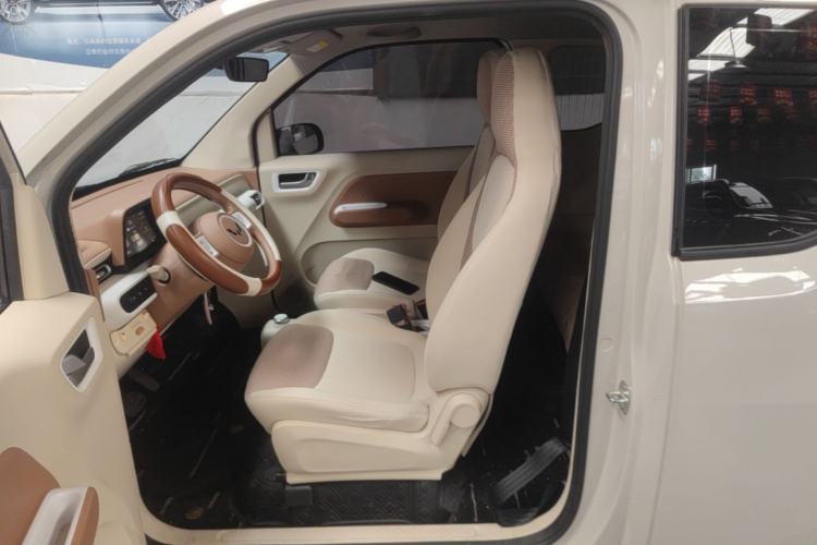 Used Wuling Hongguang MINIEV 2024 3rd Generation 215km Youth Edition Left Front Seat