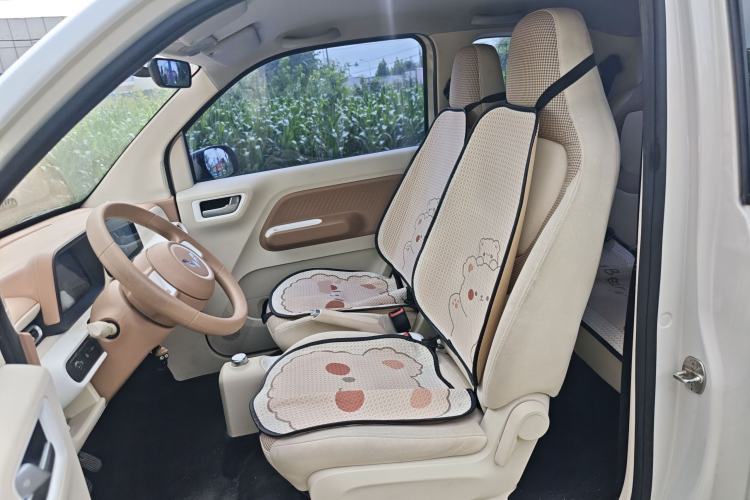 Used Wuling Hongguang MINIEV 2024 3rd Generation 215km Advanced Version Left Front Seat
