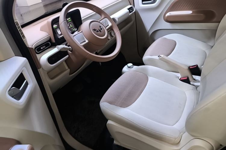 Used Wuling Hongguang MINIEV 2024 3rd Generation 215km Youth Edition Left Front Seat