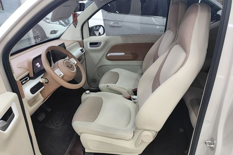 Used Wuling Hongguang MINIEV 2024 3rd Generation 215km Advanced Version Left Front Seat