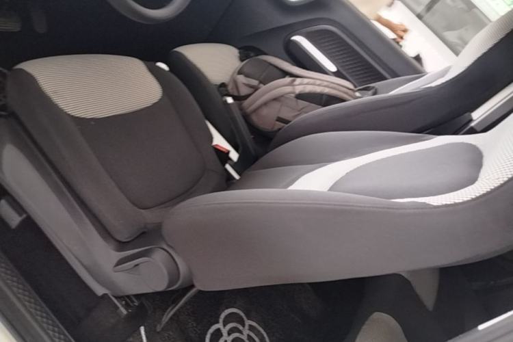Used Wuling Hongguang MINIEV 2024 3rd Generation 215km Advanced Version Left Front Seat