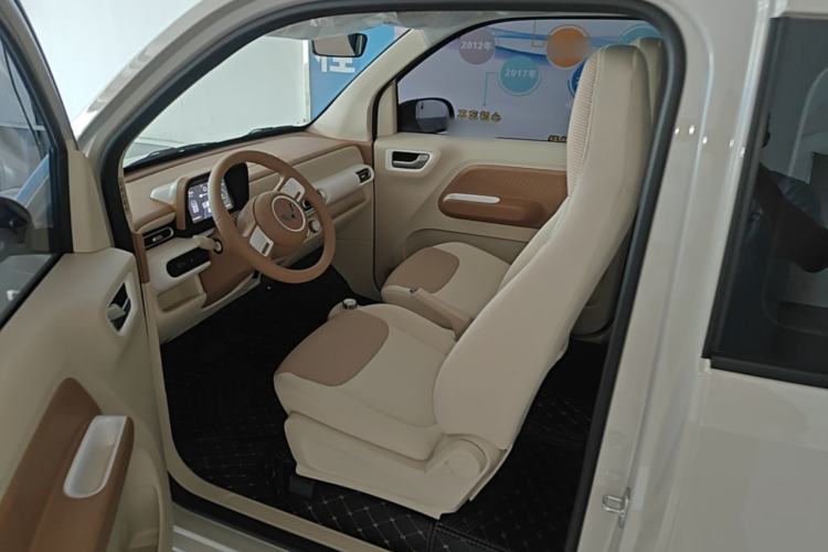 Used Wuling Hongguang MINIEV 2024 3rd Generation 215km Youth Edition Left Front Seat
