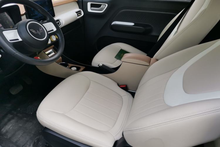 Used Wuling Hongguang MINIEV 2024 3rd Generation 215km Youth Edition Left Front Seat
