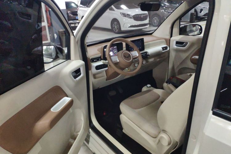 Used Wuling Hongguang MINIEV 2024 3rd Generation 215km Advanced Version Left Front Seat