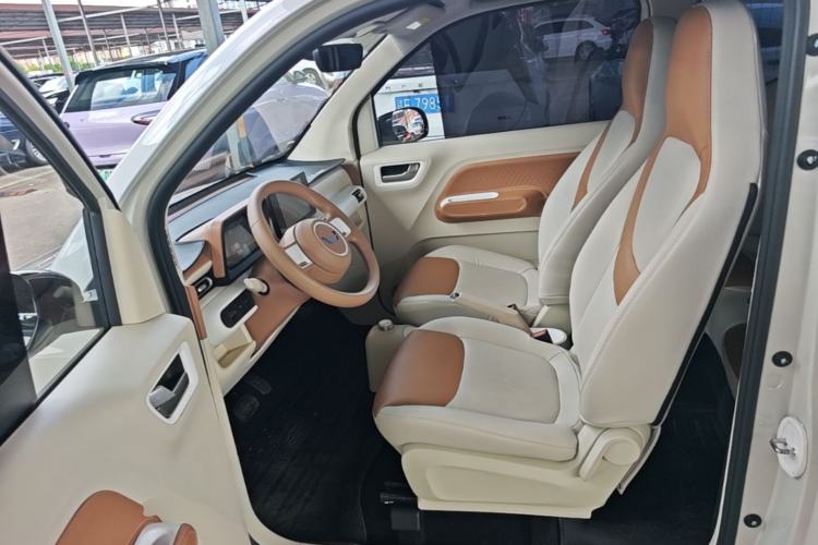 Used Wuling Hongguang MINIEV 2024 3rd Generation 215km Advanced Version Left Front Seat