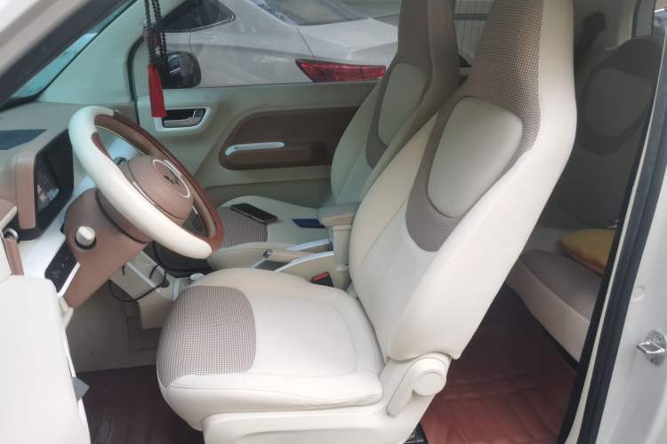 Used Wuling Hongguang MINIEV 2024 3rd Generation 215km Youth Edition Left Front Seat