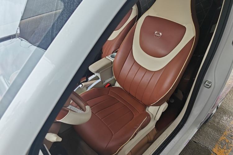 Used Wuling Hongguang MINIEV 2024 3rd Generation 215km Advanced Version Left Front Seat