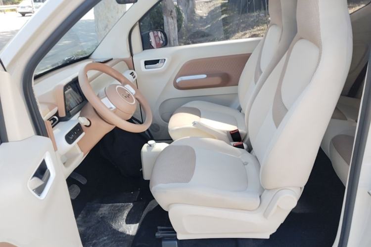 Used Wuling Hongguang MINIEV 2024 3rd Generation 215km Youth Edition Left Front Seat