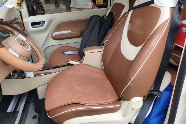 Used Wuling Hongguang MINIEV 2024 3rd Generation 215km Youth Edition Left Front Seat