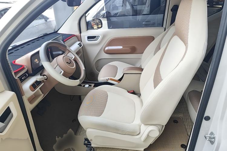 Used Wuling Hongguang MINIEV 2024 3rd Generation 215km Youth Edition Left Front Seat