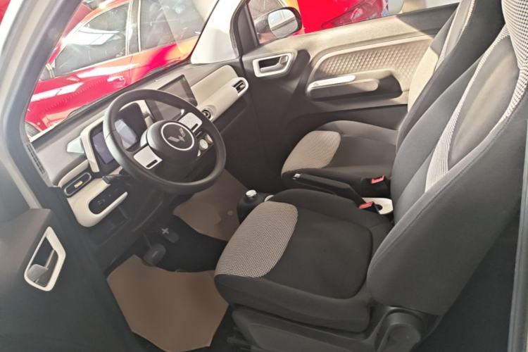 Used Wuling Hongguang MINIEV 2024 3rd Generation 170 km Left Front Seat