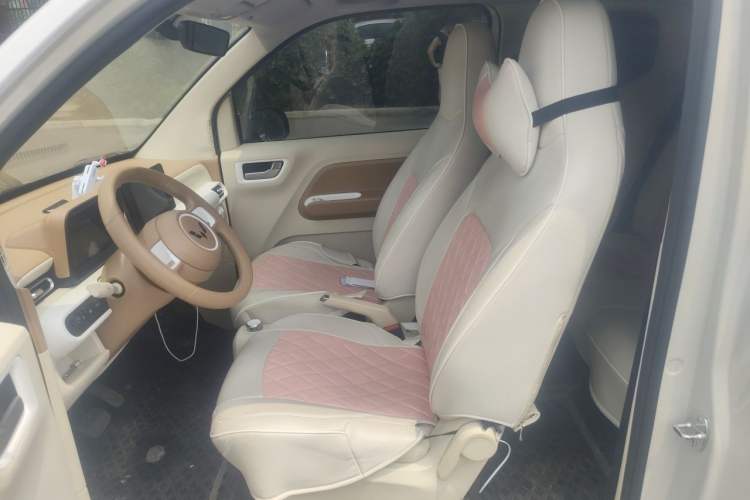 Used Wuling Hongguang MINIEV 2024 3rd Generation 215km Advanced Version Left Front Seat