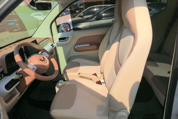 Used Wuling Hongguang MINIEV 2024 3rd Generation 215km Advanced Version Left Front Seat