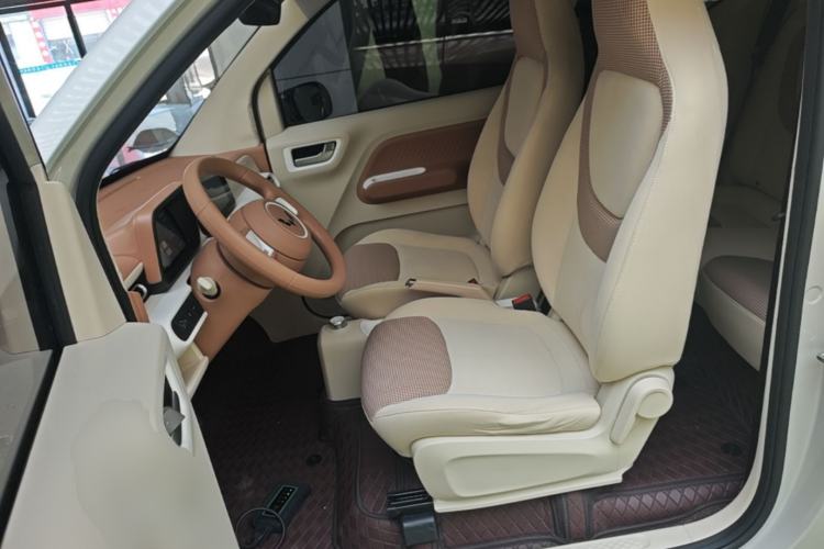 Used Wuling Hongguang MINIEV 2024 3rd Generation 215km Advanced Version Left Front Seat