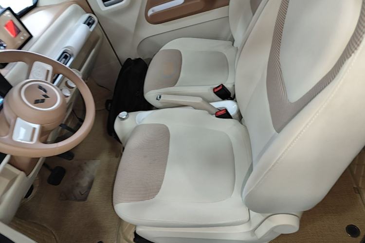Used Wuling Hongguang MINIEV 2024 3rd Generation 215km Youth Edition Left Front Seat